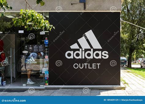 adidas outlet senayan city